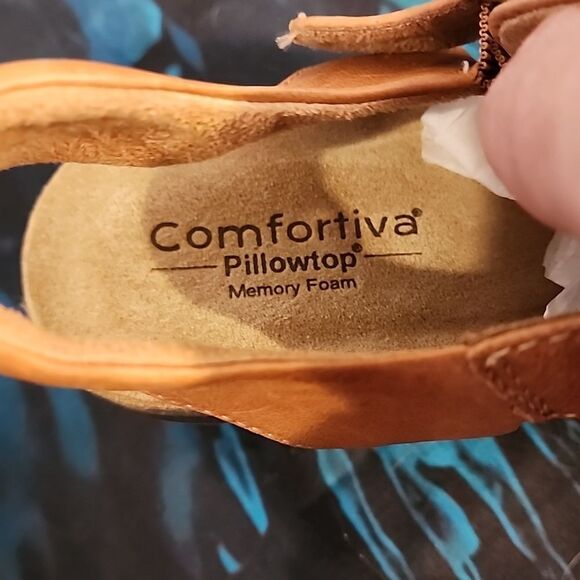 Comfortiva Stylish Tan Leather Sandals 👡 size 10W NWT - Picture 7 of 7